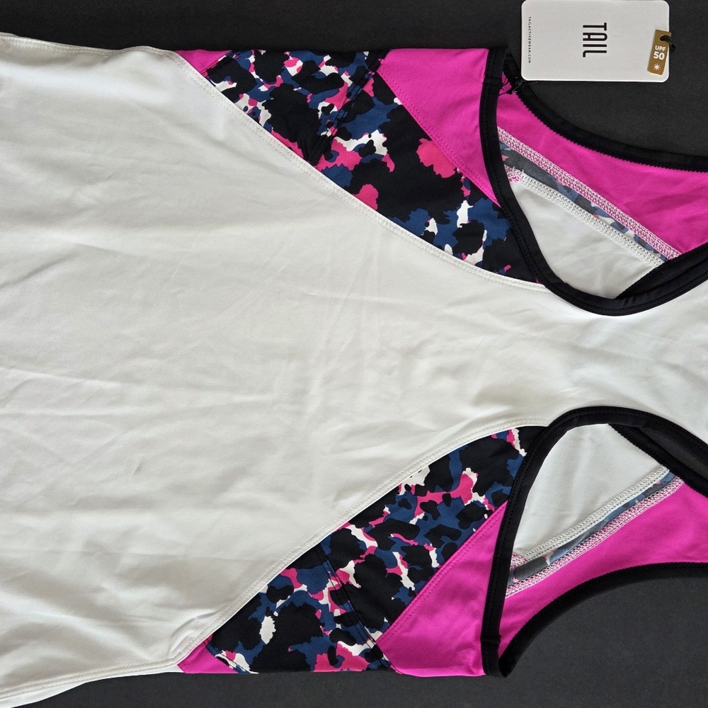 NWT Tail Tank Top Women’s Size Small Pickleball Racerback V-Neck, Gym, Athletic - Picture 5 of 9